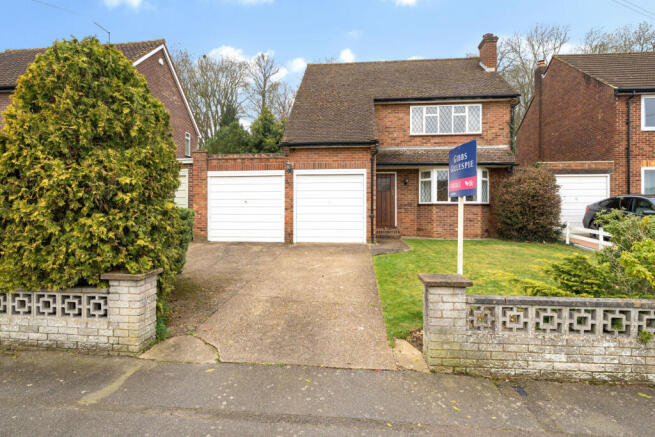 3 bed property, in Nightingale Way, £750,000