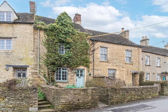 3 bed property, in Noble Street, £335,000