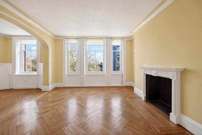 2 bed property, in Old Marylebone Road, £799,500