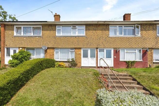3 bed property, in Hirst Close, £230,000