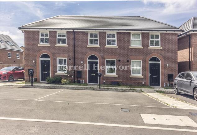2 bed property, in Sharp Close, £131,500