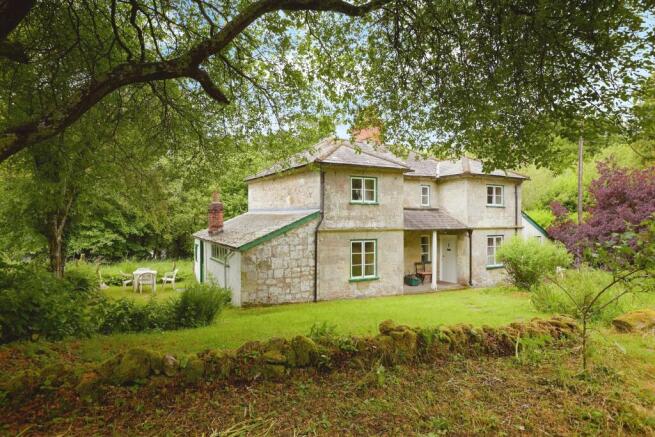3 bed property, in Cann Bridge Cottages, £230,000