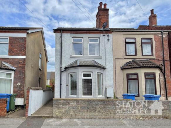 3 bed property, in Layton Avenue, £160,000