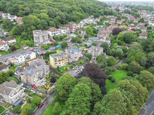 3 bed property, in Eastfield Park, £175,000