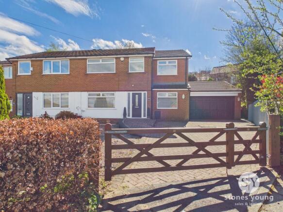 5 bed property, in Walmsley Brow, £435,000