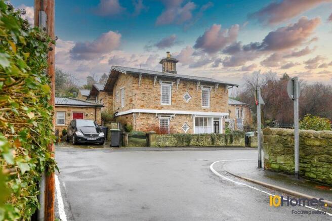 3 bed property, in Snows Green Road, £200,000