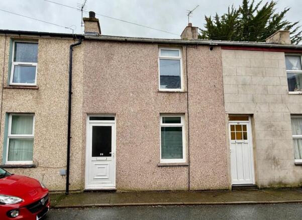 3 bed property, in Hill Street, £145,000
