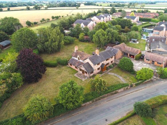 4 bed property, in Rose Farm, £1,100,000