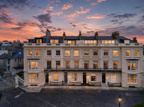 5 bed property, in Clifton Terrace, £1,000,000