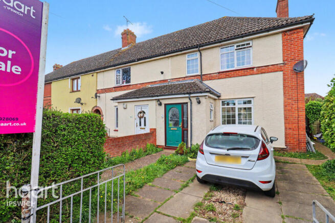 3 bed property, in Turner Road, £220,000