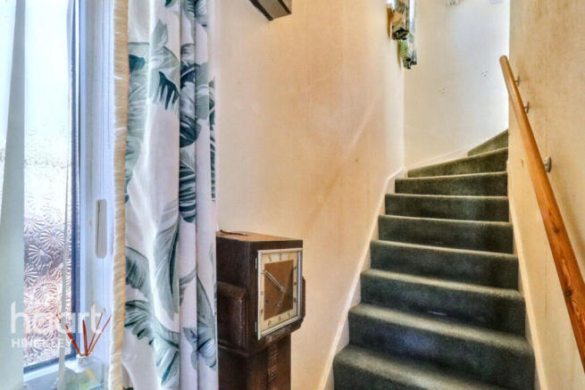 2 bed property, in Charnwood Road, £200,000