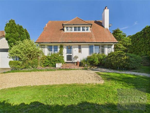 4 bed property, in Parkwood Road, £650,000