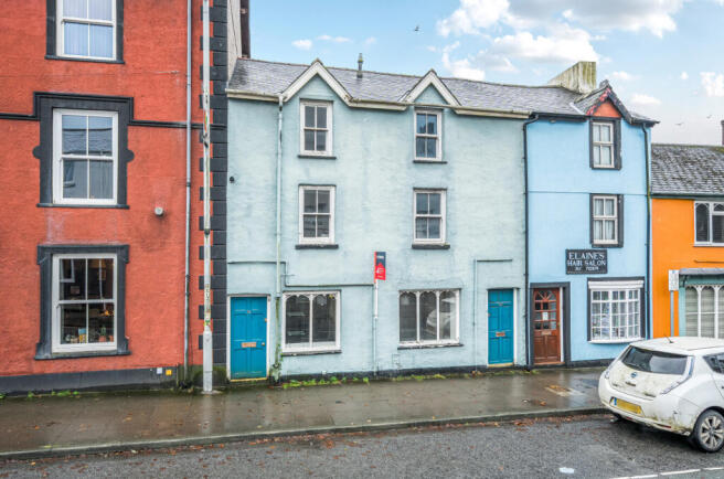 Land, in Heol Maengwyn, £130,000