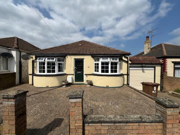 2 bed property, in Haig Avenue, £375,000