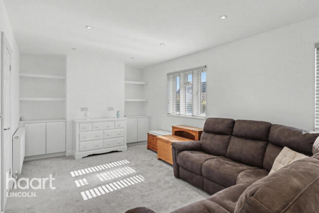 3 bed property, in Bourn Road Estate, £180,000