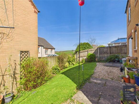 4 bed property, in Morton Drive, £335,000