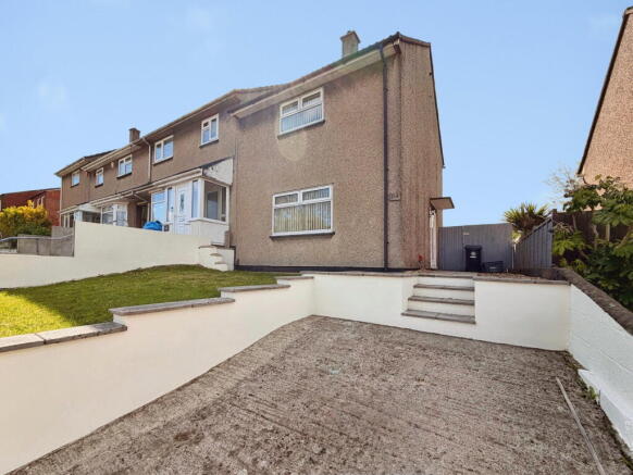 2 bed property, in Craydon Road, £264,500