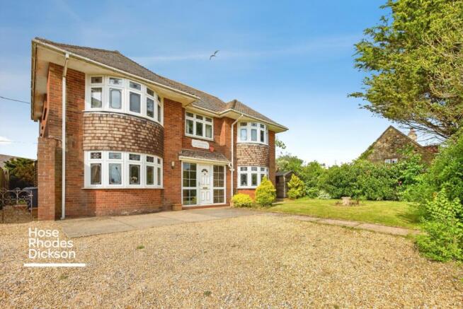4 bed property, in West Street, £450,000