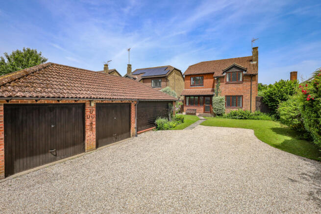 4 bed property, in Longmoor Road, £695,000
