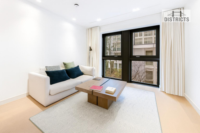 1 bed property, in Lincoln Square, £1,000,000