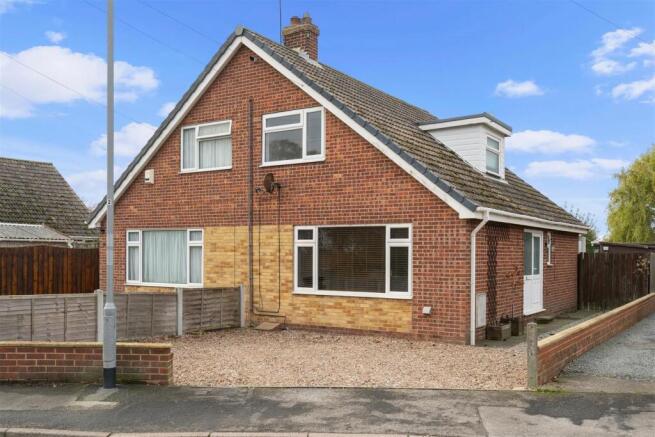 3 bed property, in Pilmar Lane, £199,999