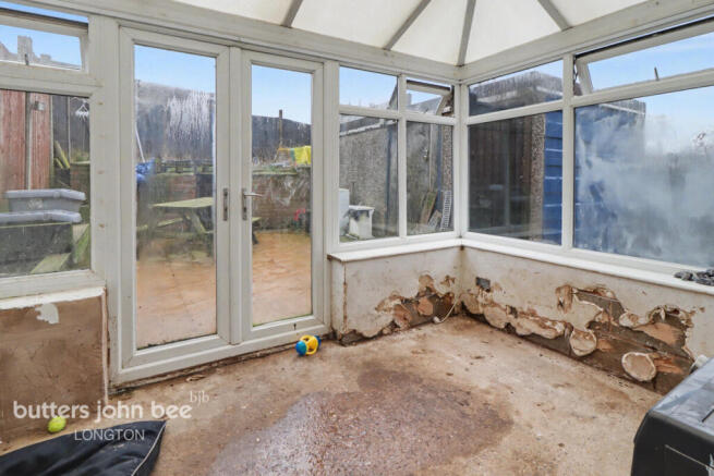 3 bed property, in Newmount Road, £135,000