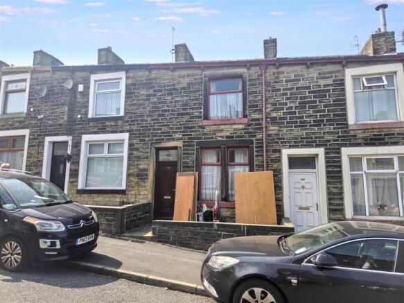 2 bed property, in Chapel House Road, £80,000