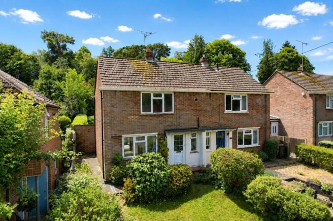 2 bed property, in Fox Road, £385,000