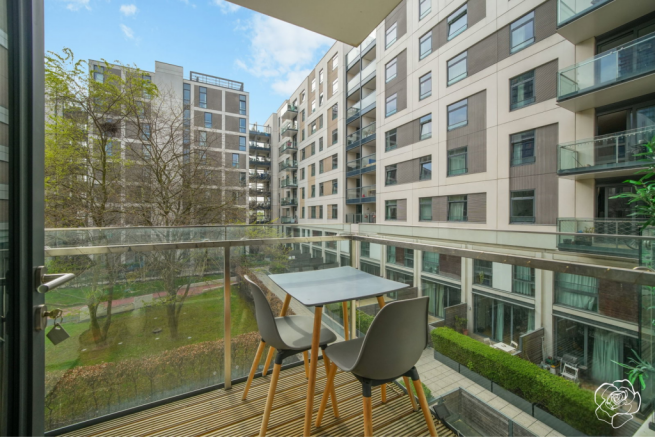 2 bed property, in Titian Heights, £550,000