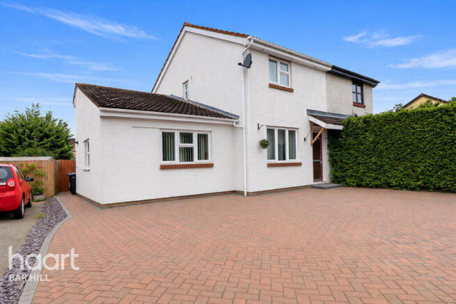 4 bed property, in Stonefield, £365,000