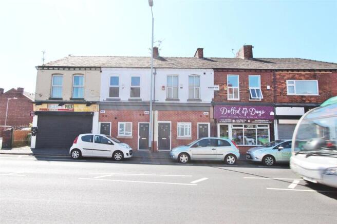 5 bed property, in Broadstone Road, £695,000