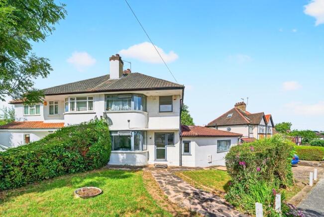3 bed property, in Mount Grove, £549,950