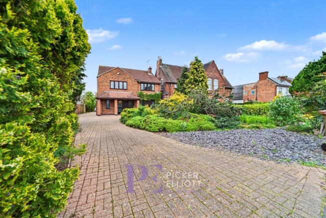 5 bed property, in Coventry Road, £700,000