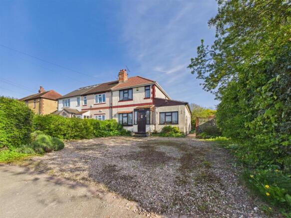 3 bed property, in Common Lane, £379,950