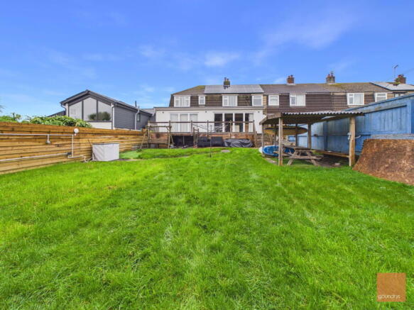 7 bed property, in Perranporth, £440,000