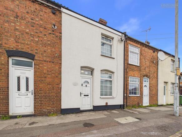 2 bed property, in St. Pauls Road, £165,000
