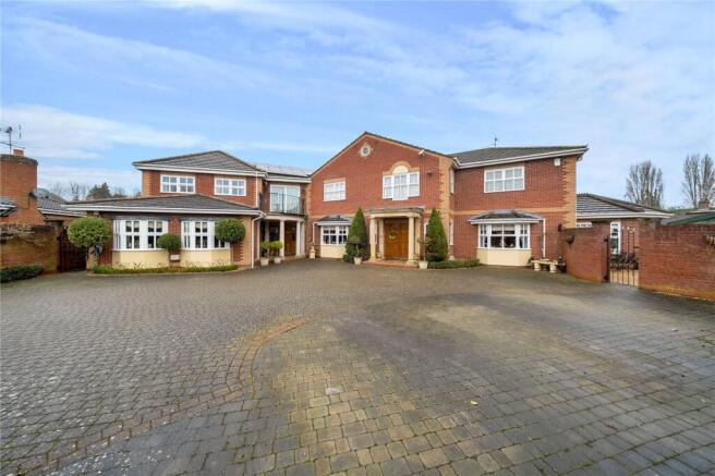 7 bed property, in Westbourne Gardens, £895,000