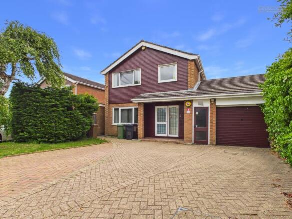 4 bed property, in Chatsworth Place, £465,000