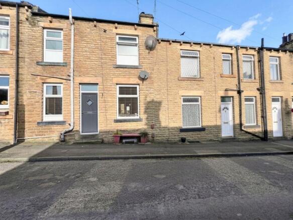 2 bed property, in Marshall Street, £170,000