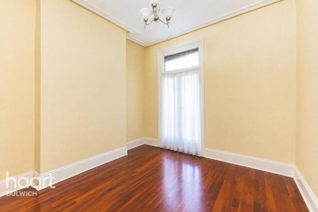 3 bed property, in Ivydale Road, £900,000