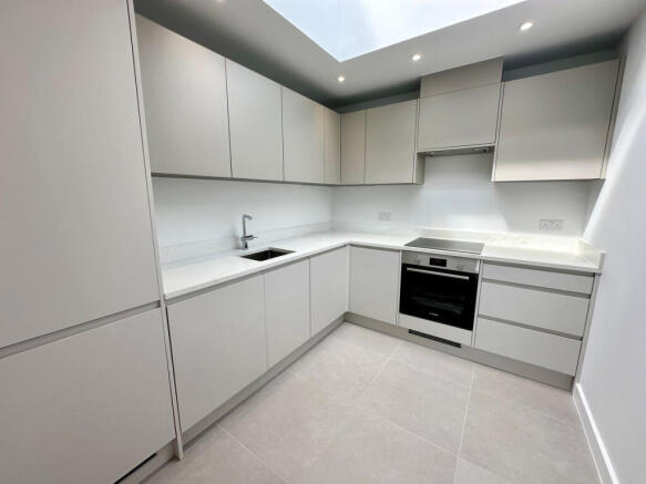 2 bed property, in Angel Lane, £295,000