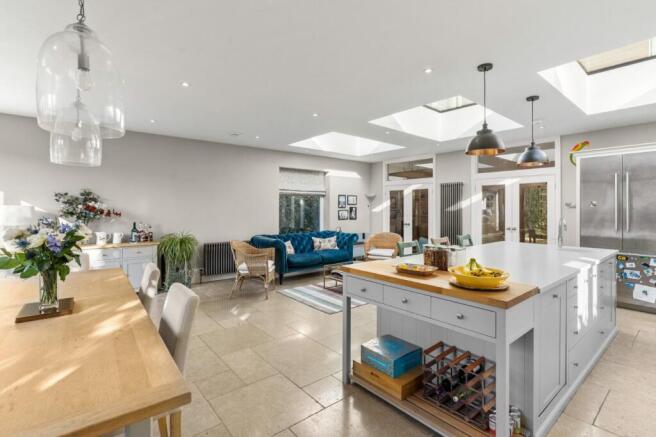6 bed property, in Inglis Road, £1,200,000