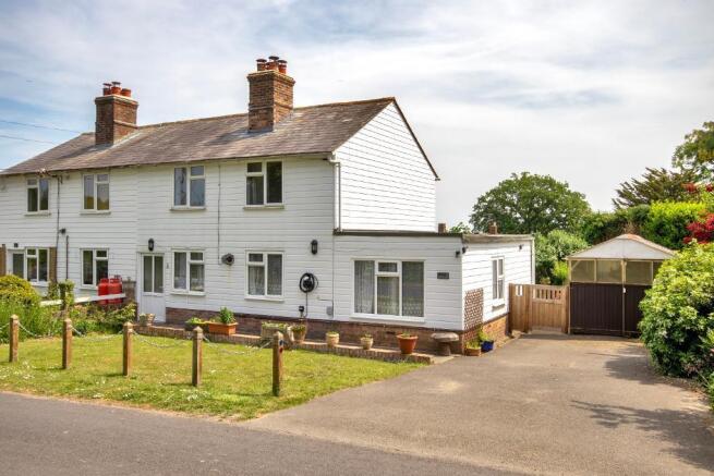 4 bed property, in Whites Cottages, £475,000