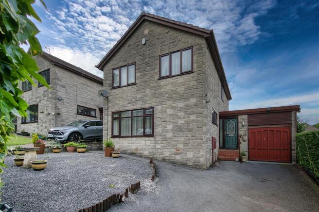 3 bed property, in Summer Cross, £500,000