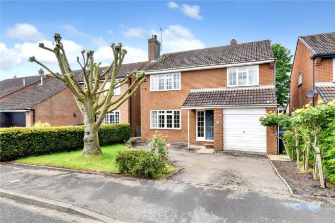 4 bed property, in Beechfield, £350,000