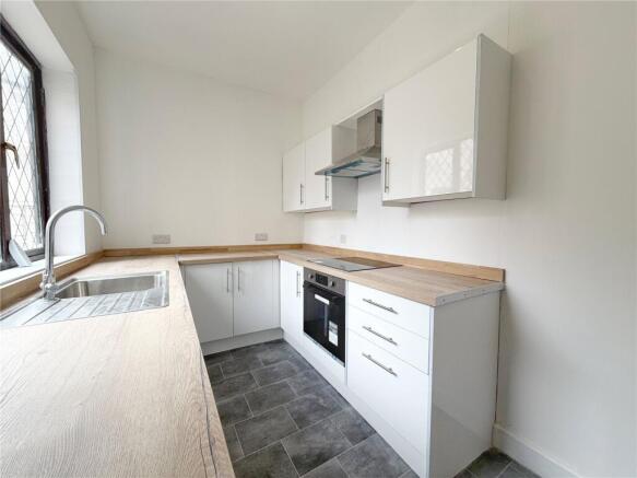 3 bed property, in Manchester Road, £170,000