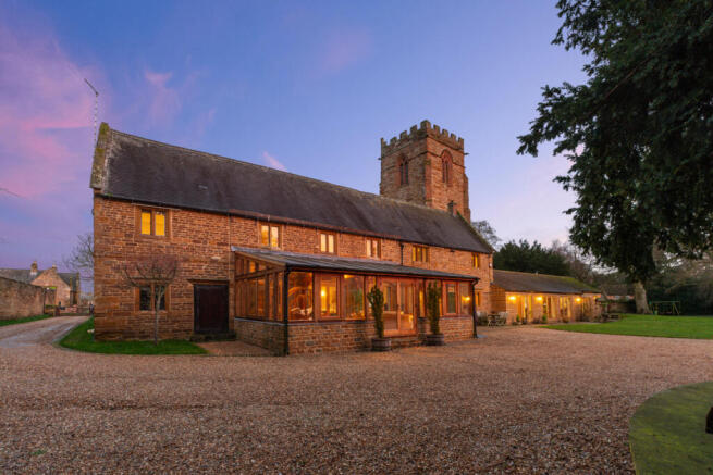 5 bed property, in Church Street, £1,200,000