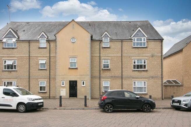 1 bed property, in Freestone Way, £149,950