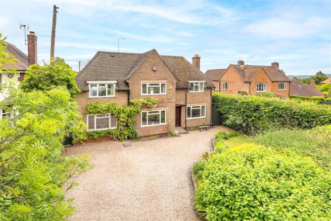4 bed property, in Node Hill, £640,000