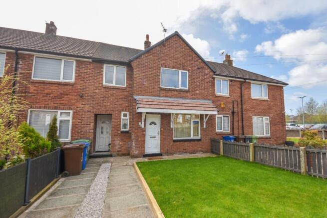 3 bed property, in Harrow Road, £165,000